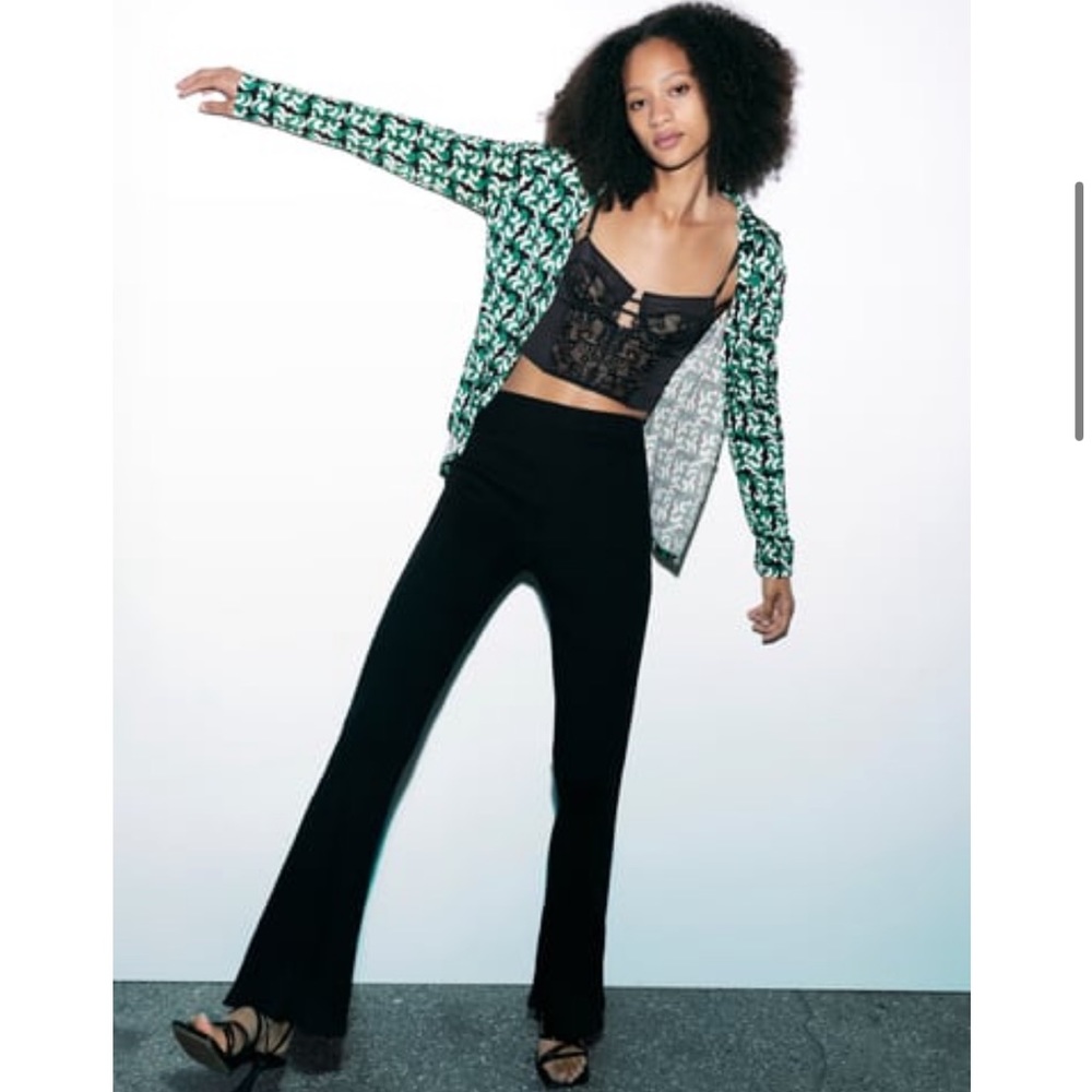 Size M | Zara flared rib pants